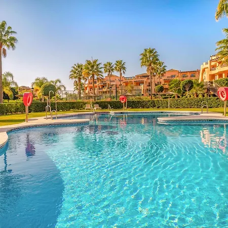 2 Bedroom Stunning In *